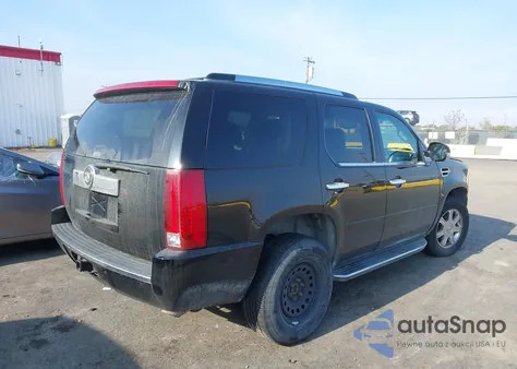 2007 Cadillac Escalade Standard z USA, uszkodzony, nr VIN 1GYFK63847R172489